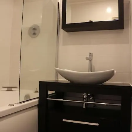 Beau T2 Face Aux Thermes - Av Royat Apartman