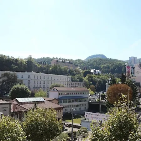 Beau T2 Face Aux Thermes - Av Royat